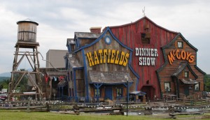 hatfields-mccoys-dinner-show-1024x588