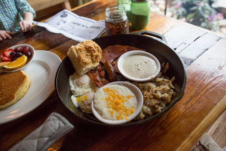 Top 7 Places for Breakfast in Pigeon Forge and Gatlinburg - The All