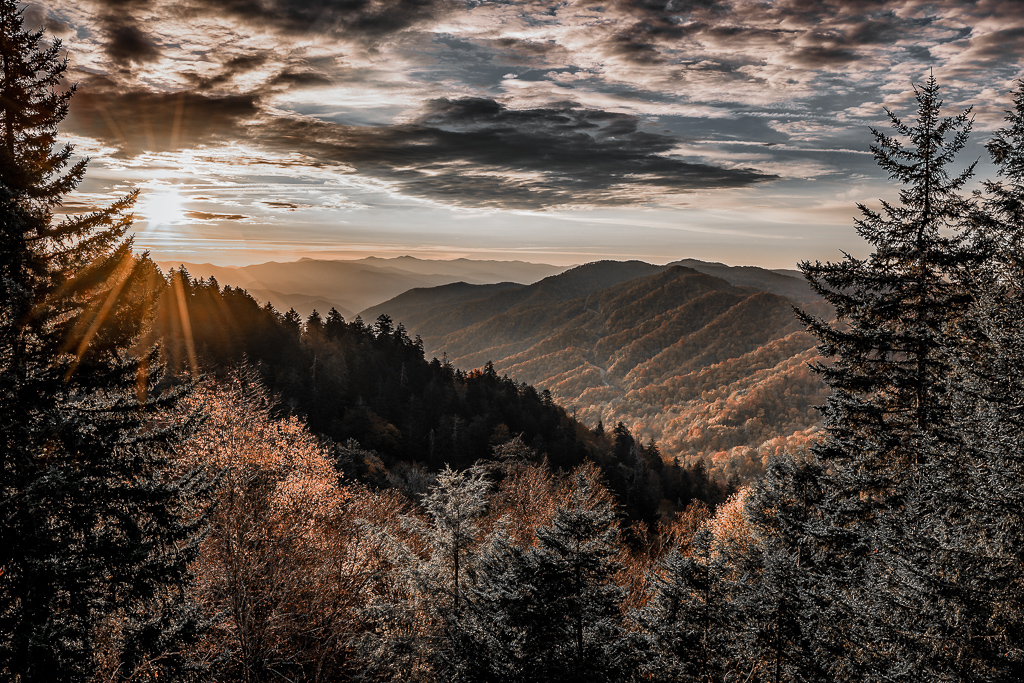 Great Smoky Mountains, autumn sunrise Tennessee