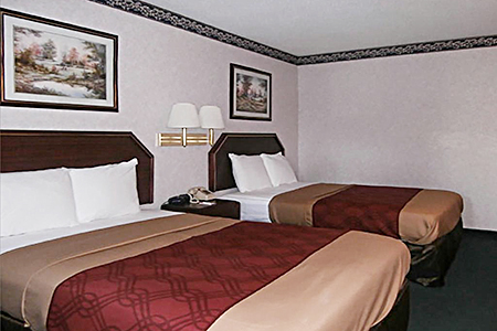 Econo Lodge Pottery Suite2 450×300