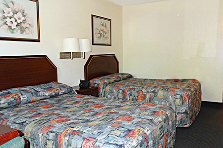 Econo Lodge Suite 450×300