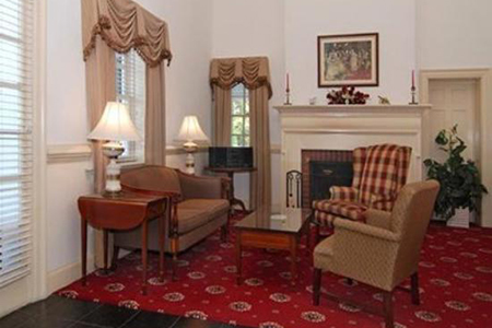 Rodeway Inn Historic Lobby 450×300