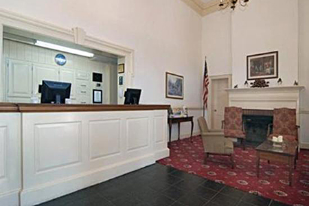 Rodeway Inn Historic Lobby2 450×300