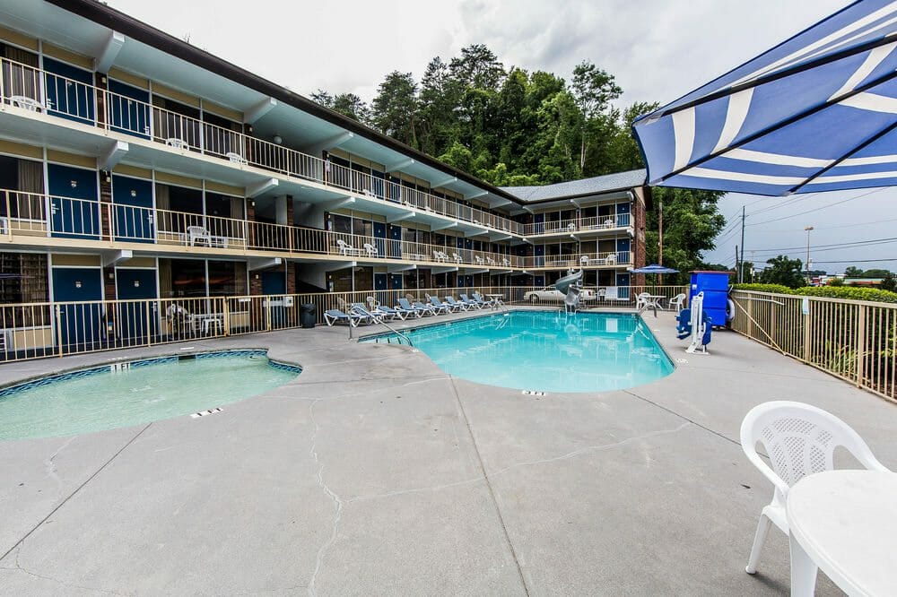 Wild-Bear-Falls-Pool