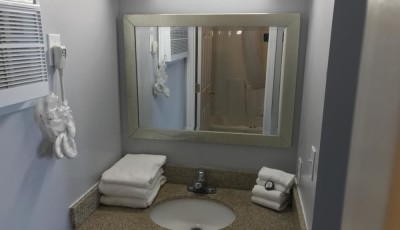 SureSstay Bathroom