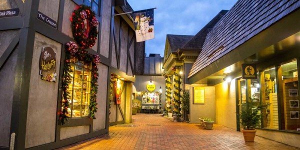 Downtown-Gatlinburg-02