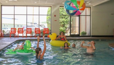 Country-Cascades-pool
