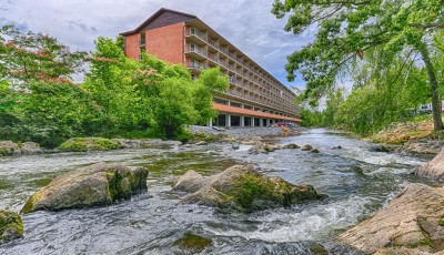 Creekstone-Inn-river View