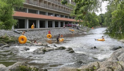 Creekstone-Inn-Tubing