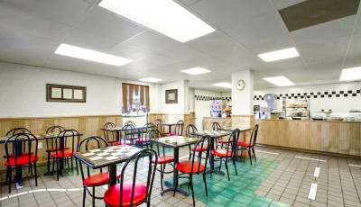 Evergreen-mountain-lodge-room-dining